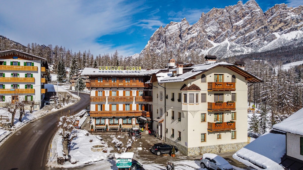 Hotel Columbia & SPA — Alloggio a Cortina d Ampezzo, Belluno