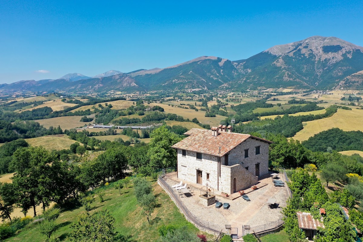 Agriturismo Villa Dama — Alloggio a Gubbio, Perugia