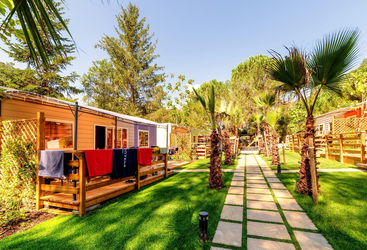 Camping Delle Rose — Alloggio a Dolceacqua, Imperia