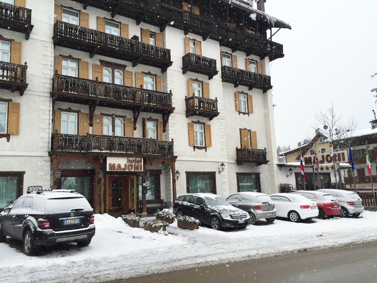 Hotel Majoni — Alloggio a Cortina d Ampezzo, Belluno