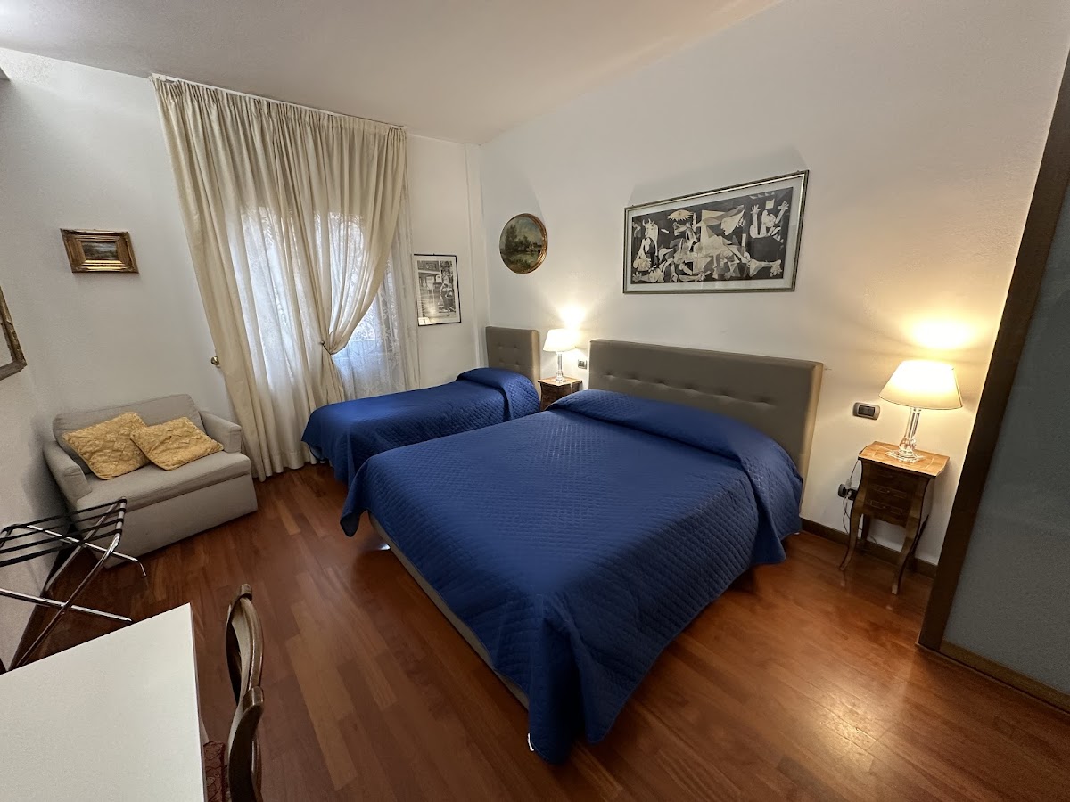 10 Minutes B&B Bed & Breakfast — Alloggio a Verona, Verona