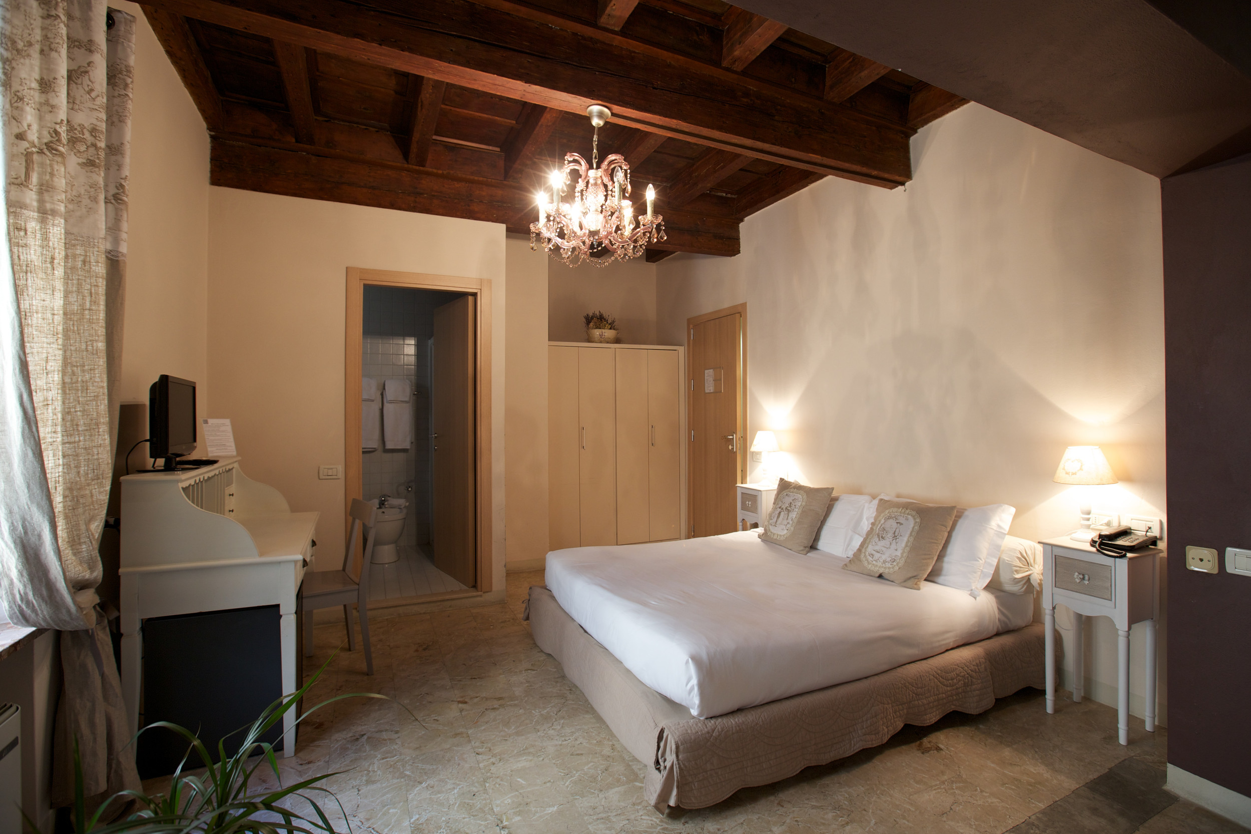 Hotel Broletto — Alloggio a Mantova, Mantova