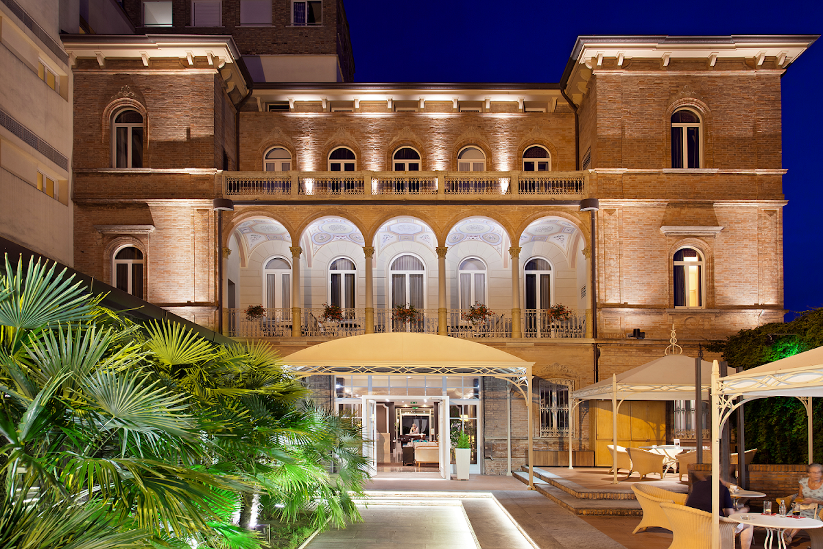 Hotel Villa Adriatica — Alloggio a Rimini, Rimini