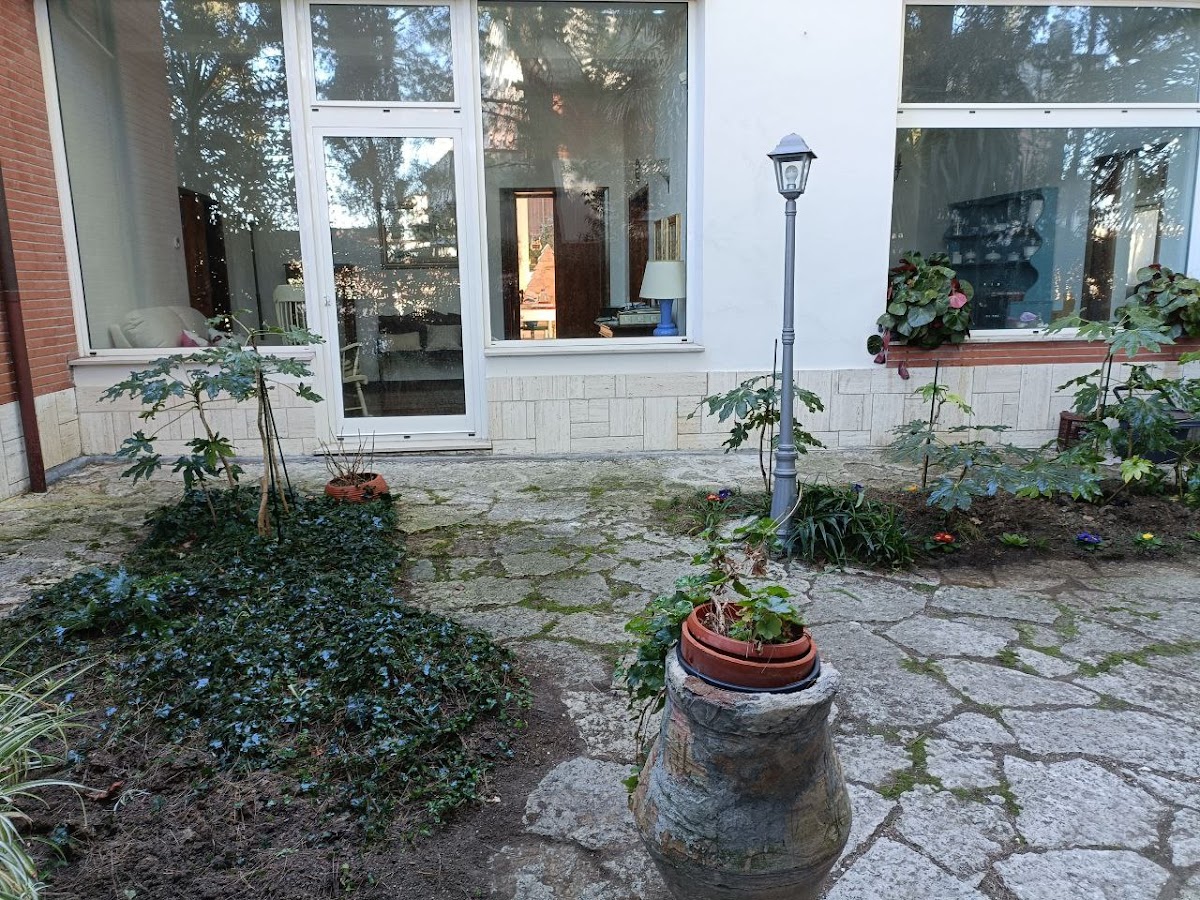Ancona House Garden B&B — Alloggio a Ancona, Ancona