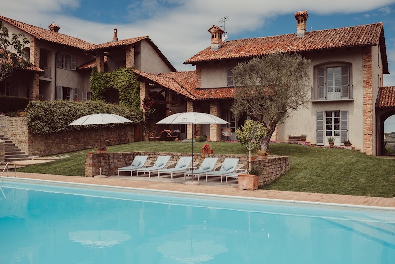 Scarpa Villas - Barolo Luxury Escape