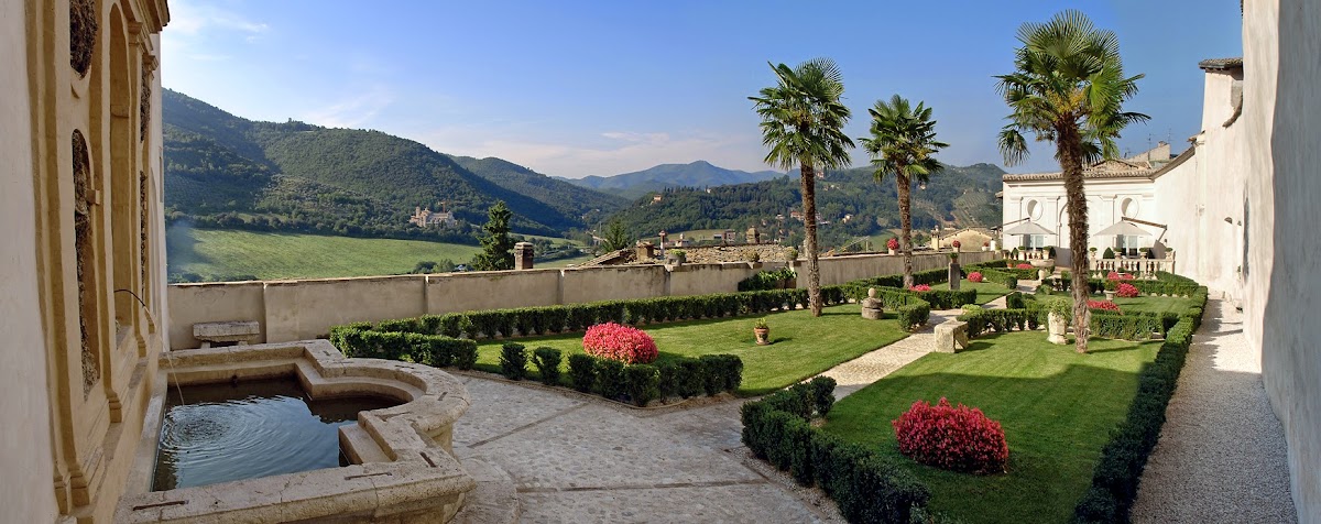 Palazzo Leti Residenza d'Epoca — Alloggio a Spoleto, Perugia