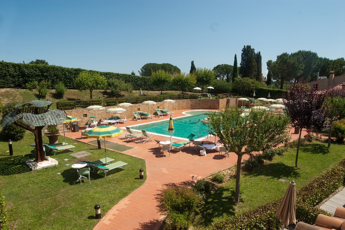 Hotel Sovestro — Alloggio a San Gimignano, Siena