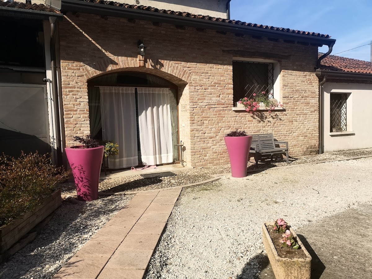 Agriturismo Corte Rocca — Alloggio a Mantova, Mantova