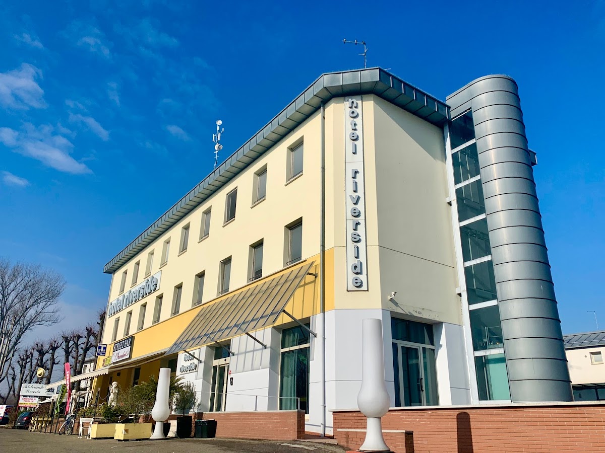 Hotel Riverside — Alloggio a Modena, Modena
