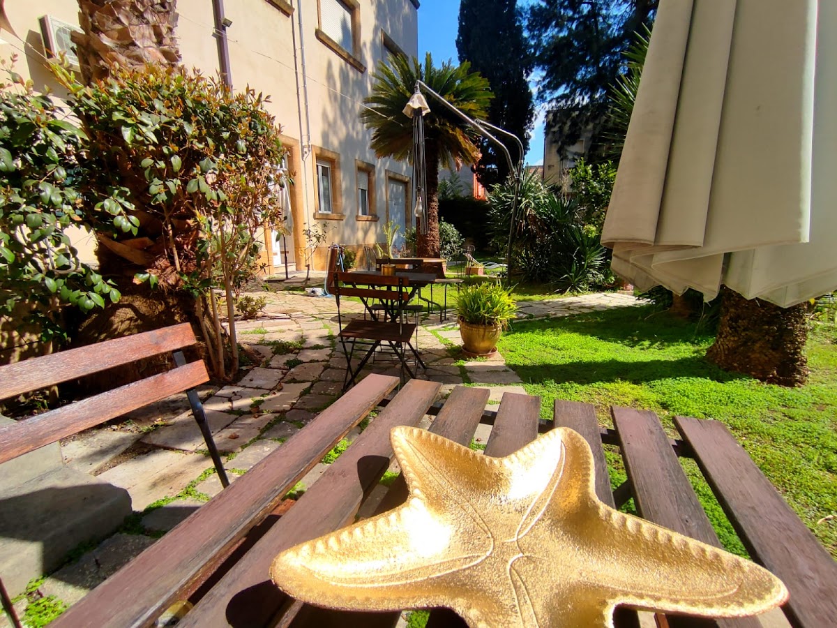 B&B Aedes - Il Giardino dei Sogni — Alloggio a Lecce, Lecce