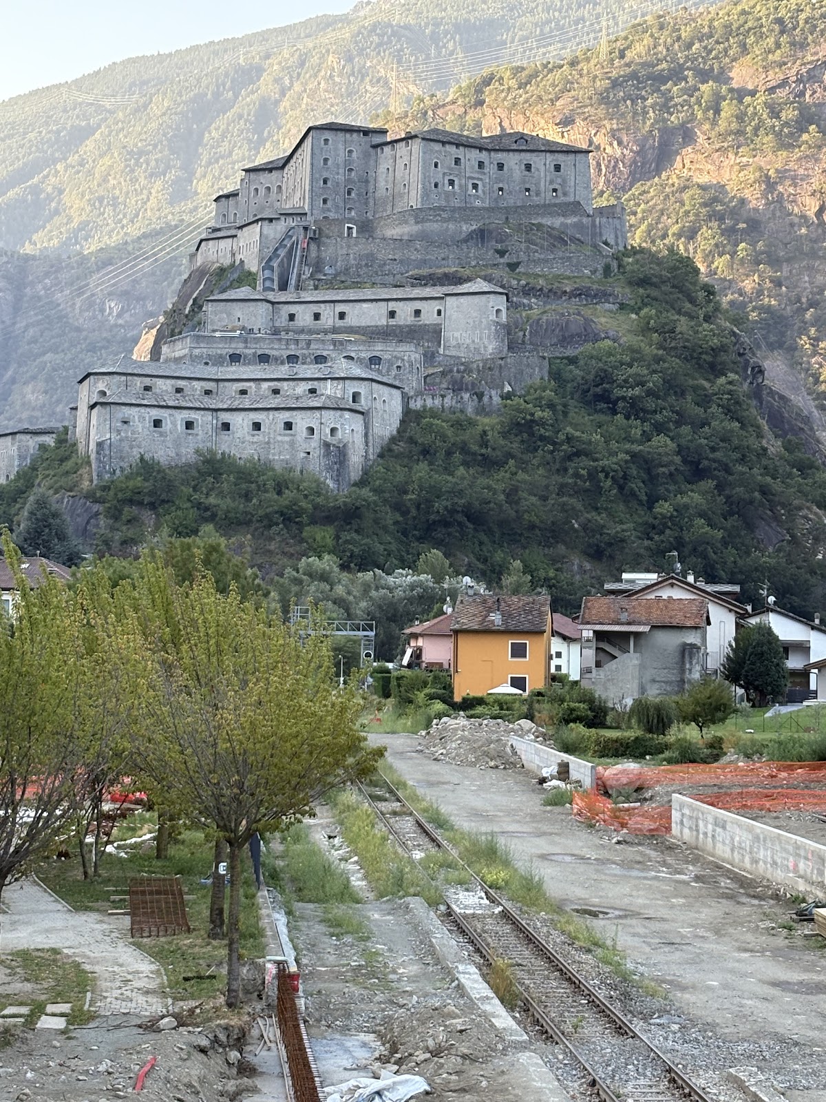 Auberge de la Gare - Dortoir & Ostello in Valle d'Aosta — Alloggio a Bard, Aosta