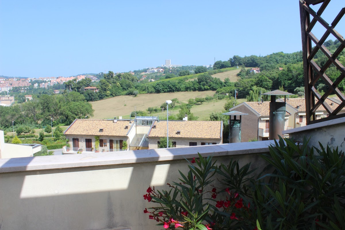 B&B gli Ulivi — Alloggio a Ancona, Ancona