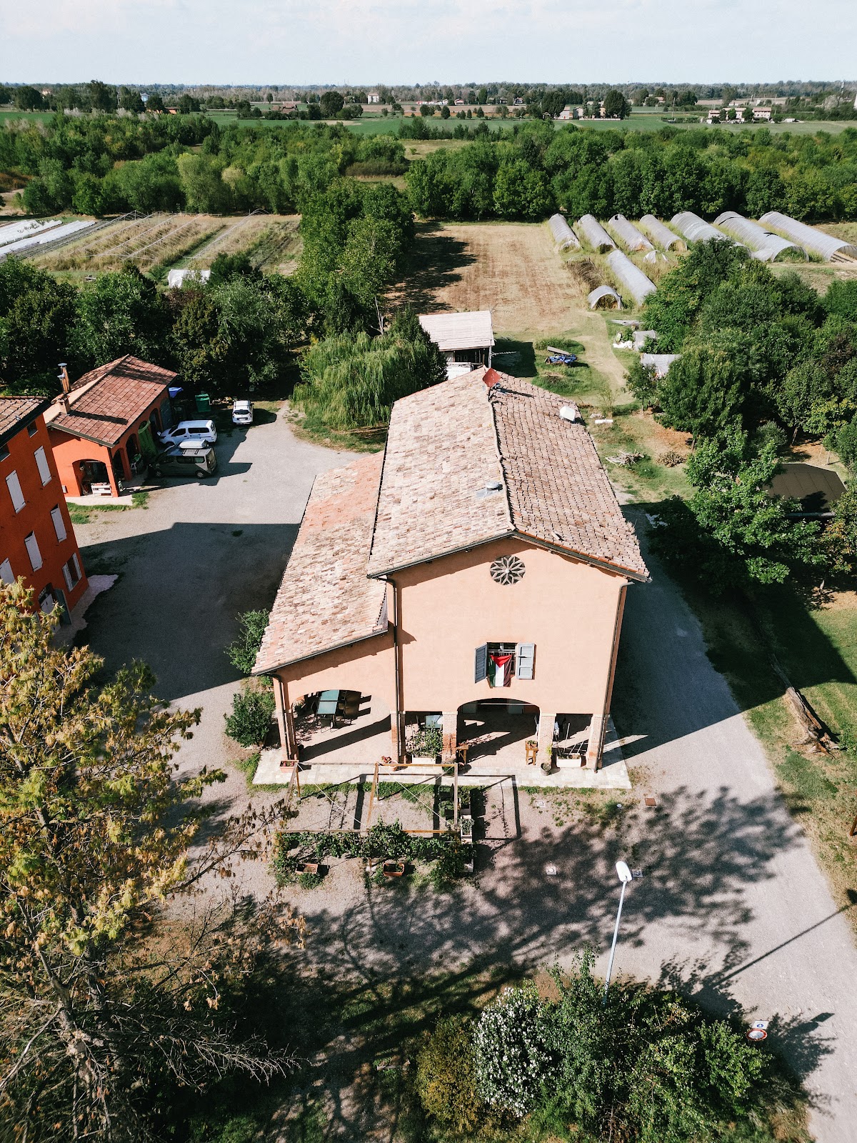 Fattoria Centofiori: Fattoria didattica, Fattoria sociale, Agricoltura Biologica, cucina — Alloggio a Modena, Modena