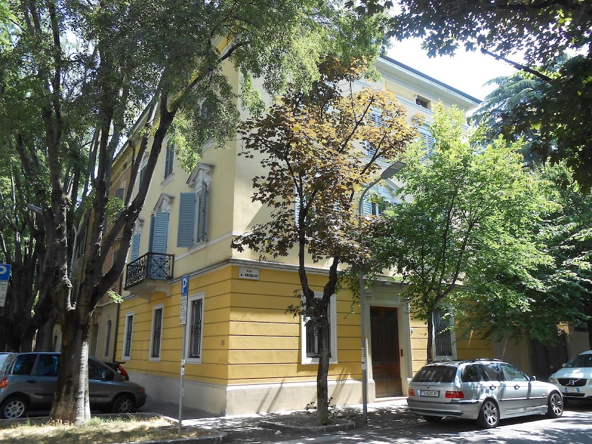 Bed and Breakfast - La Maison Du Charme — Alloggio a Modena, Modena