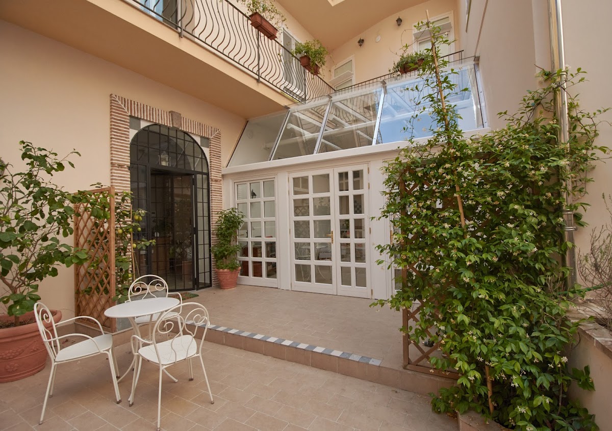Cas'E Charming House — Alloggio a Caserta, Caserta