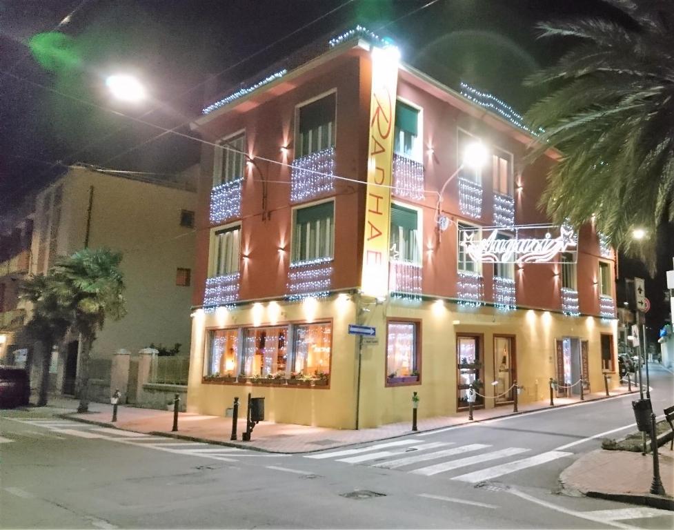 Raphael Hotel — Alloggio a Bordighera, Imperia