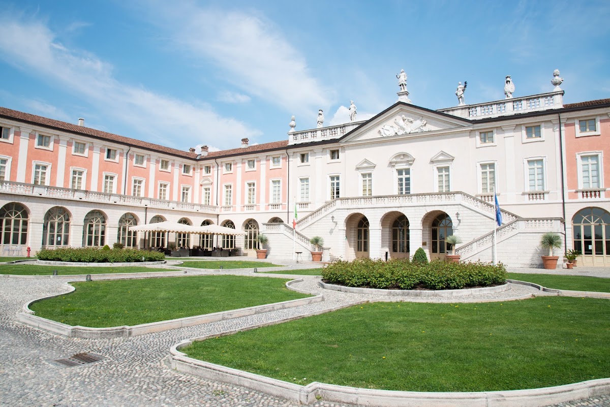 Villa Fenaroli Palace Hotel — Alloggio a Brescia, Brescia