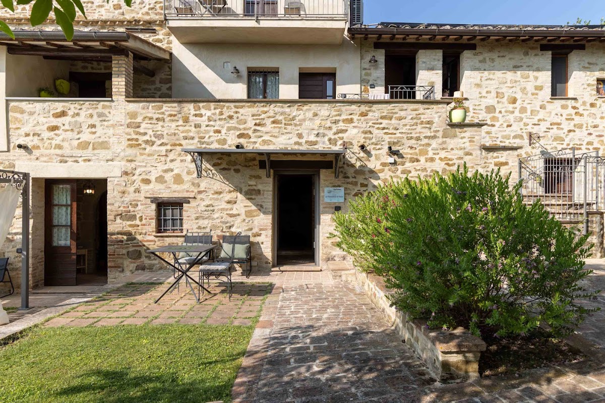 Agriturismo La Palazzetta di Assisi — Alloggio a Assisi, Perugia