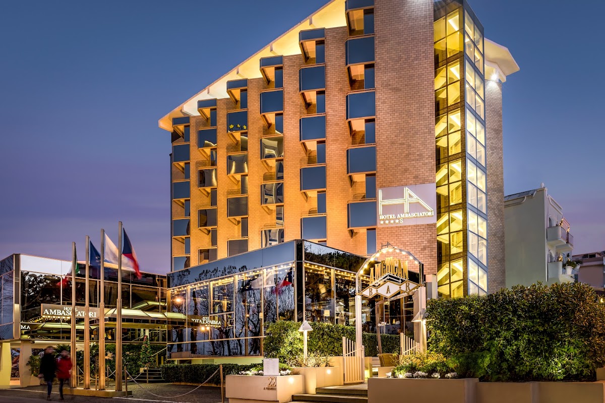 Hotel Ambasciatori Rimini — Alloggio a Rimini, Rimini