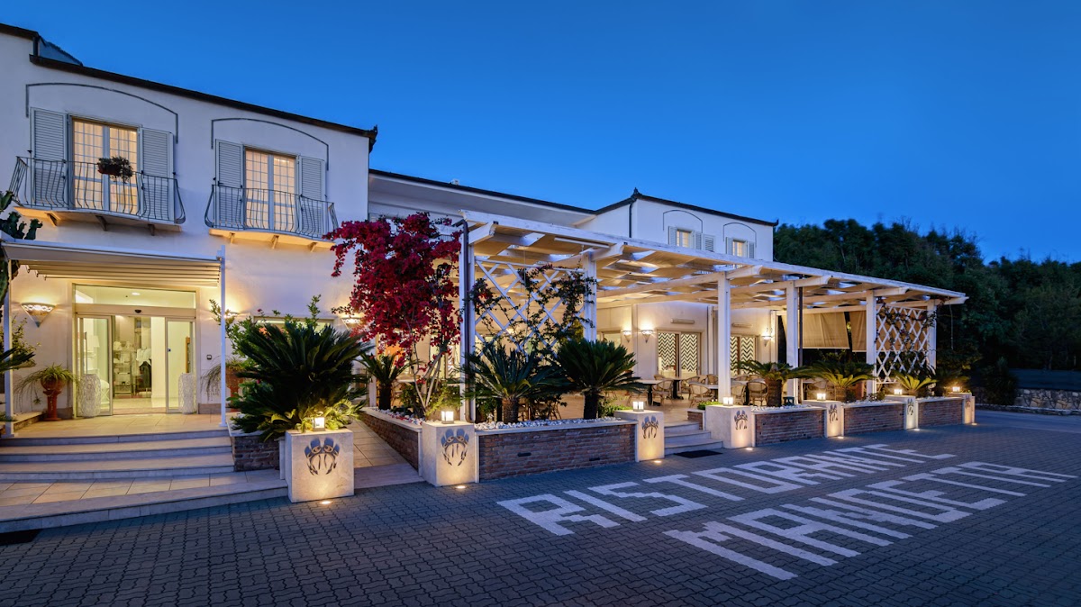 Hotel & Restaurant Mandetta — Alloggio a Paestum, Salerno