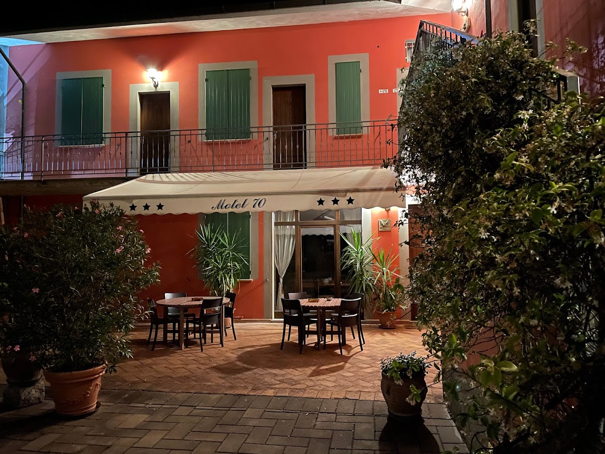 Hotel-Motel70 — Alloggio a Cremona, Cremona