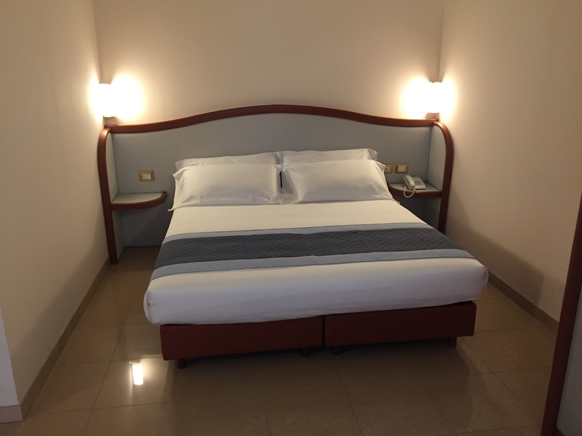 HOTEL VERDI VICENZA — Alloggio a Vicenza, Vicenza