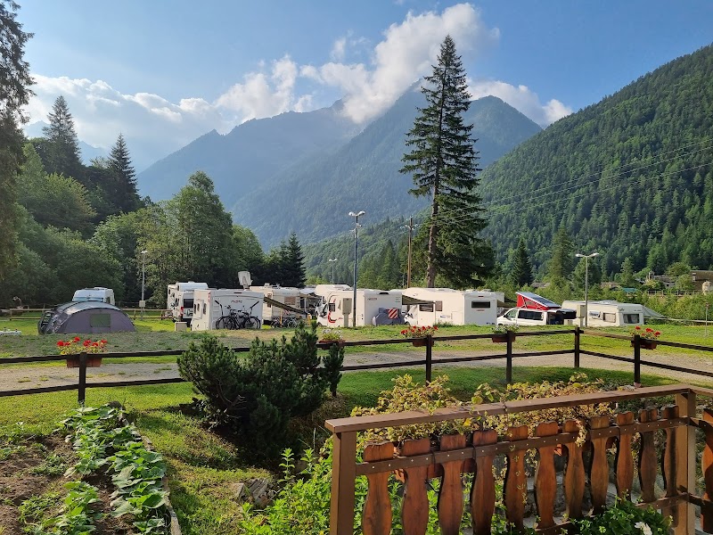 Natural Camping Macugnaga — Alloggio a Macugnaga, VCO
