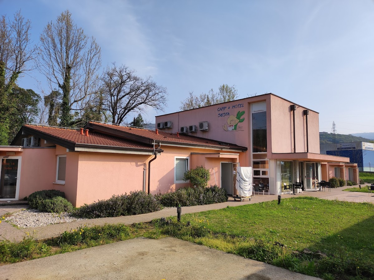 Hotel in camp Siesta — Alloggio a Gorizia, Gorizia