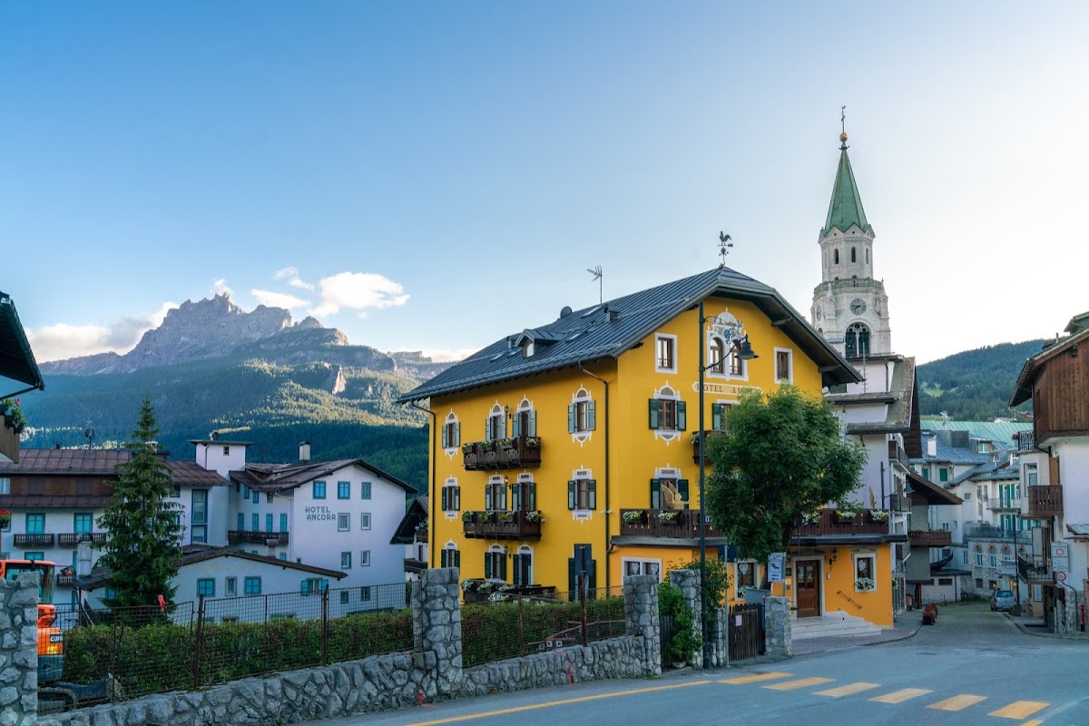 Ambra Cortina Luxury & Fashion Boutique Hotel — Alloggio a Cortina d Ampezzo, Belluno