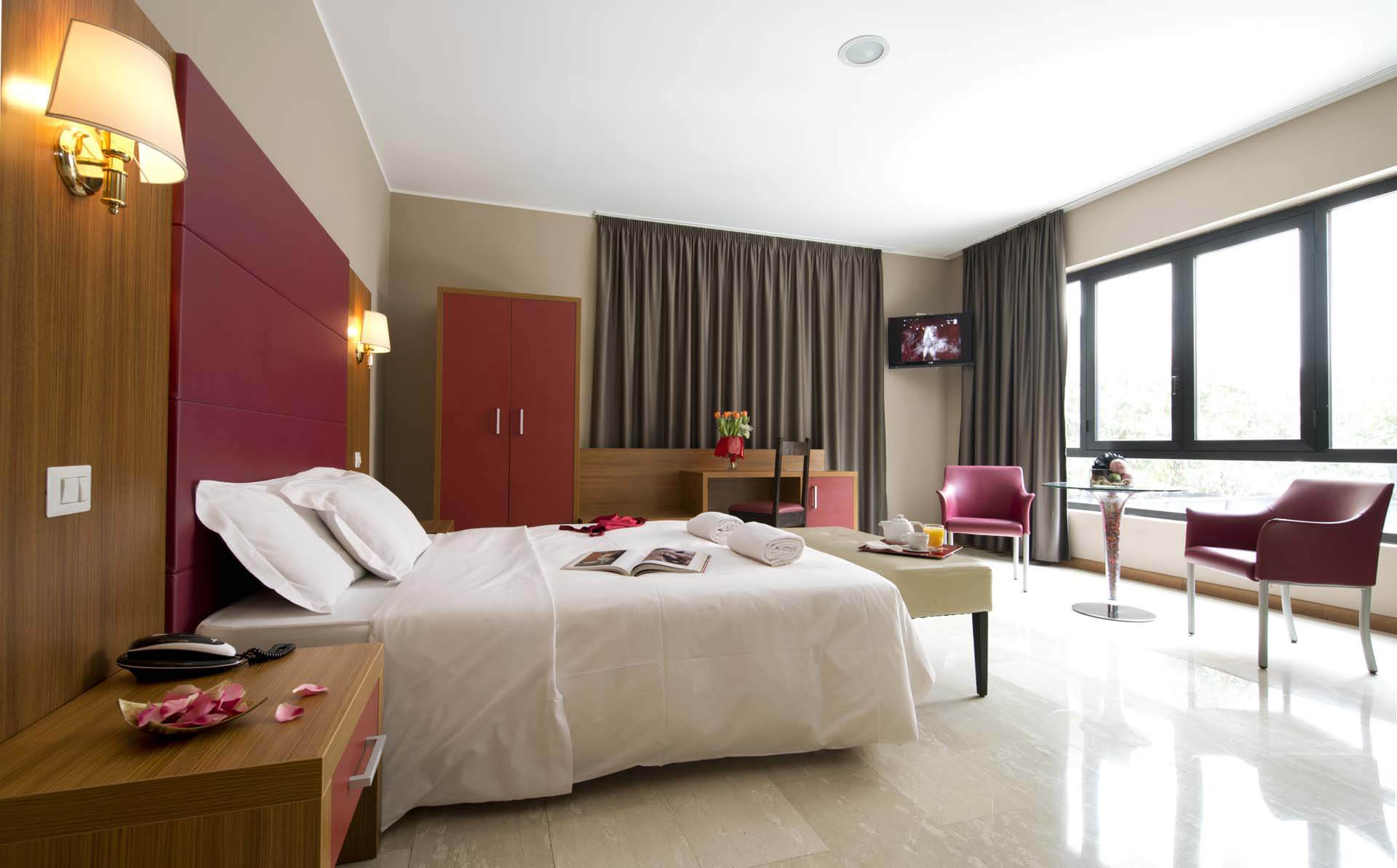Oasi Village Hotel — Punto di interesse a Milano, Milano