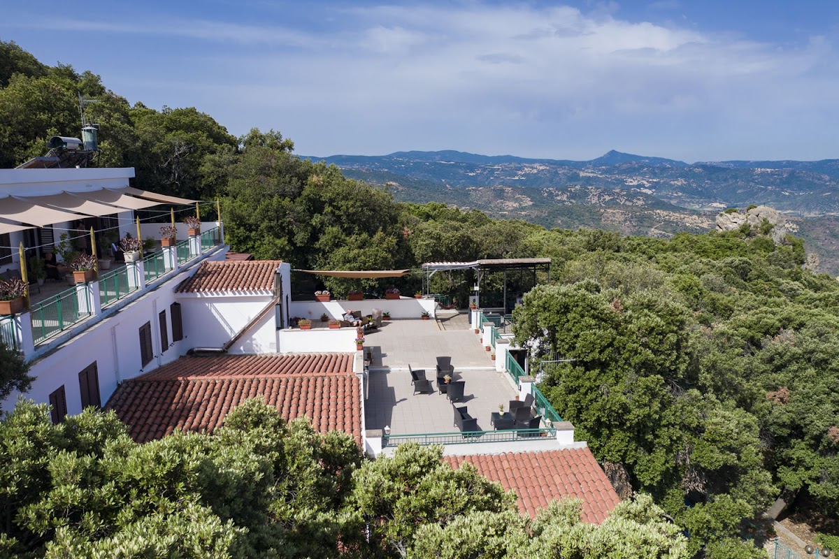 Hotel Ristorante S'Enis Monte Maccione — Alloggio a Nuoro, Nuoro