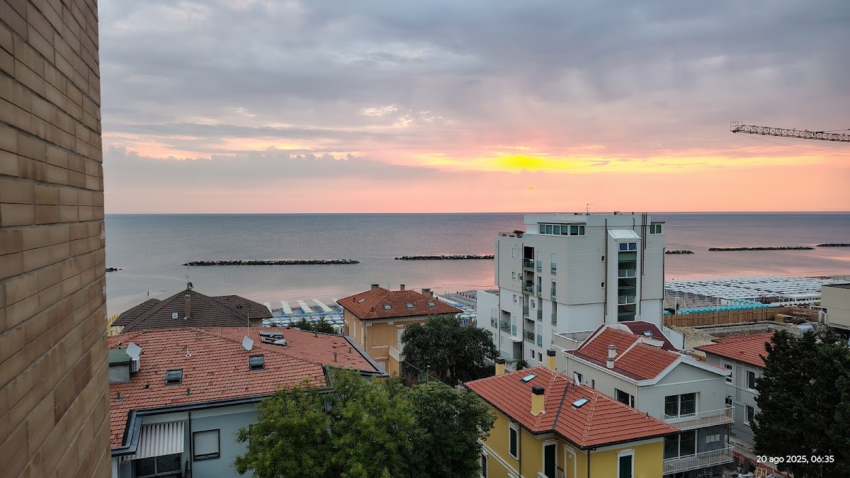 Hotel Mediterraneo — Alloggio a Pesaro, Pesaro e Urbino