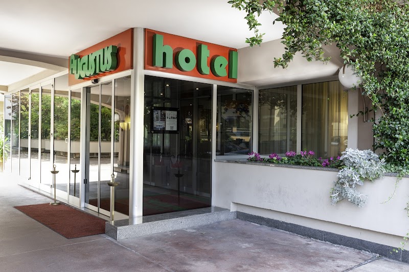 Augustus hotel — Alloggio a Biella, Biella