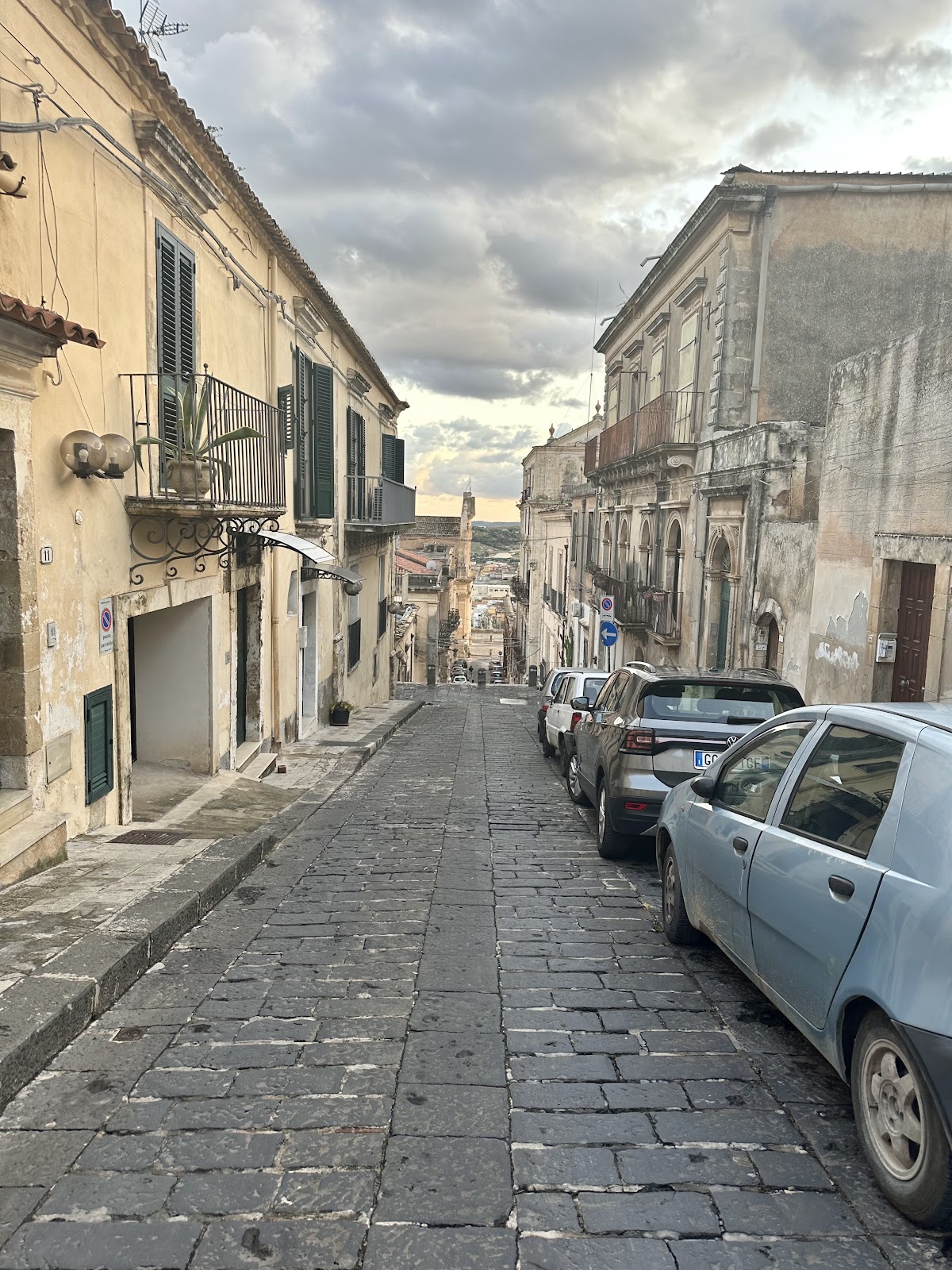 B&B Conte di Cavour di Emanuele La Rosa — Alloggio a Noto, Siracusa