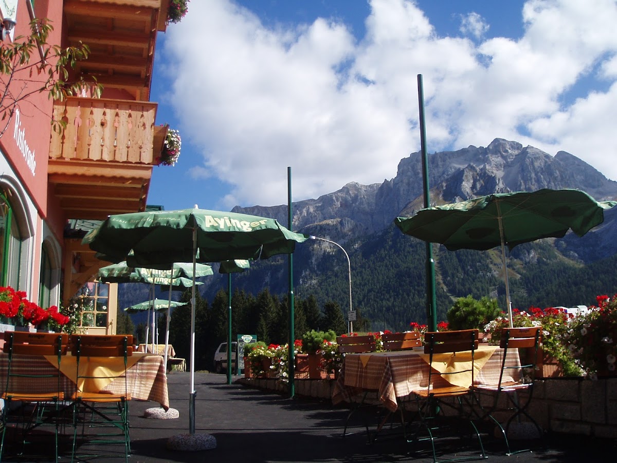 Hotel Ristorante Casa del Campo — Alloggio a Madonna di Campiglio, Trento