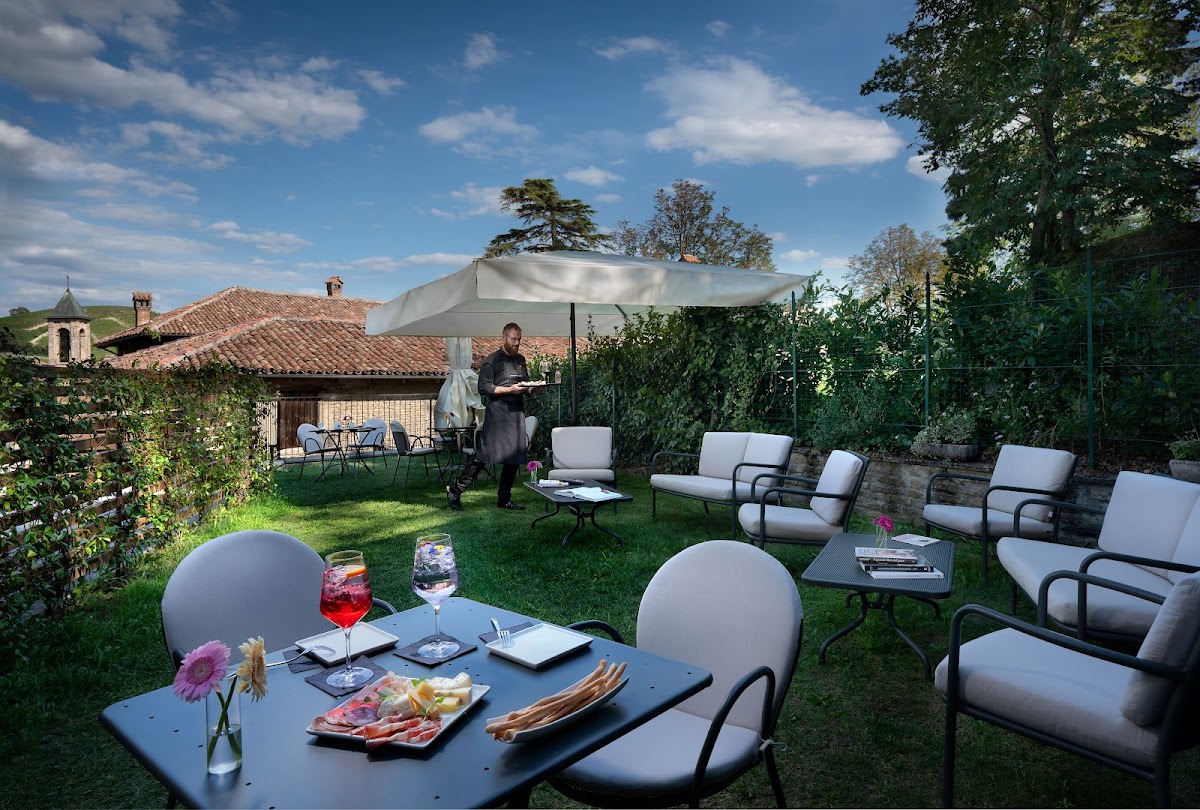 Centro Storico Agriturismo — Alloggio a Neive, Cuneo
