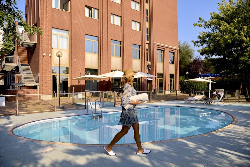 Novotel Torino Corso Giulio Cesare — Alloggio a Torino Centro, Torino