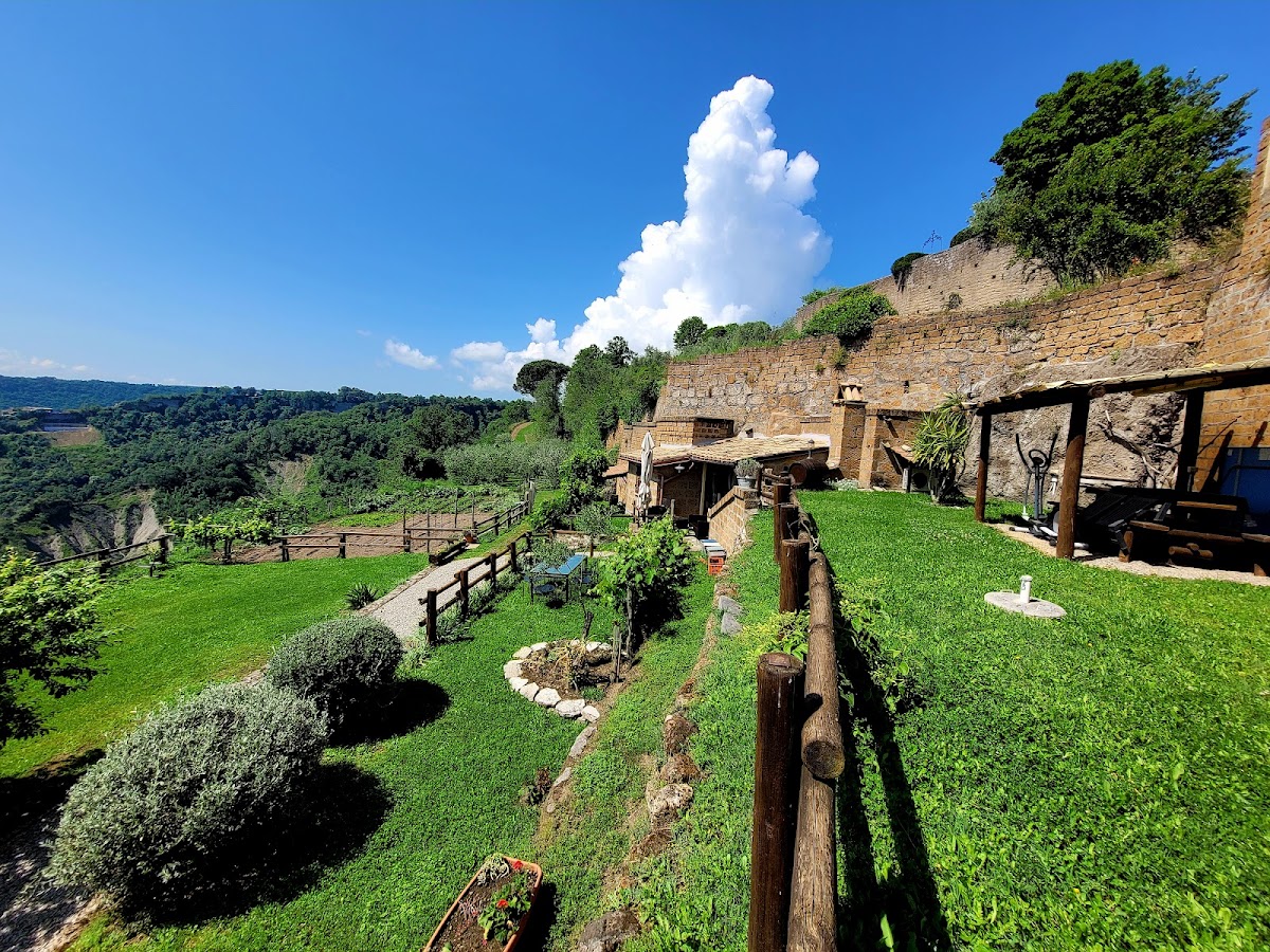 La Grotta Su Civita — Alloggio a Civita di Bagnoregio, Viterbo