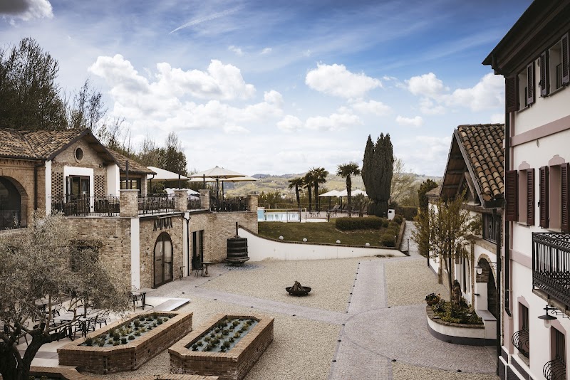 Almaranto Relais Boutique Hotel — Alojamiento in Nizza Monferrato, Asti