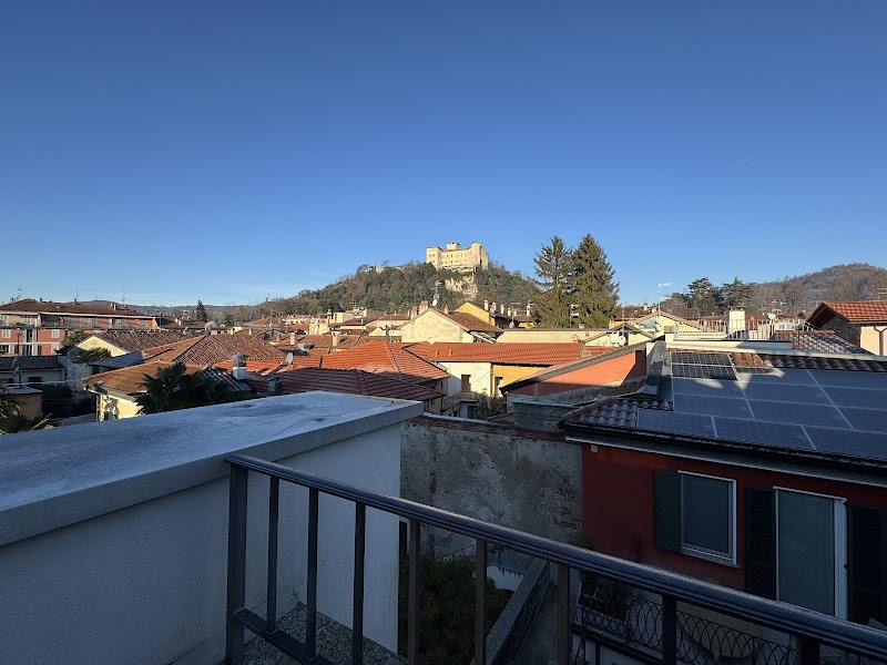 Hotel Ponti Angera — Alloggio a Arona, Novara