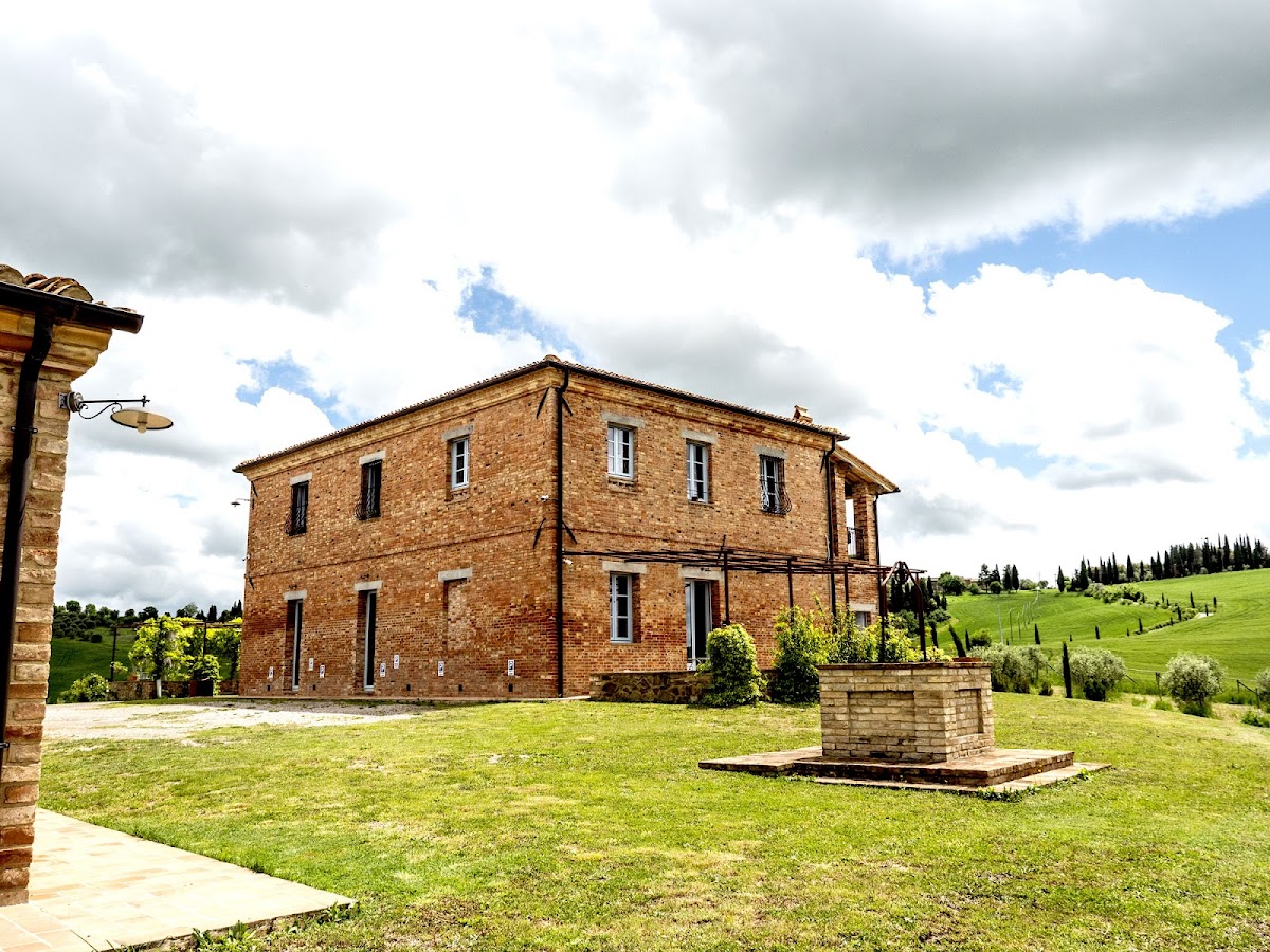 Cordella in Valdorcia Truffle & Olive Oil Resort - Podere Borgasso — Alloggio a Montalcino, Siena