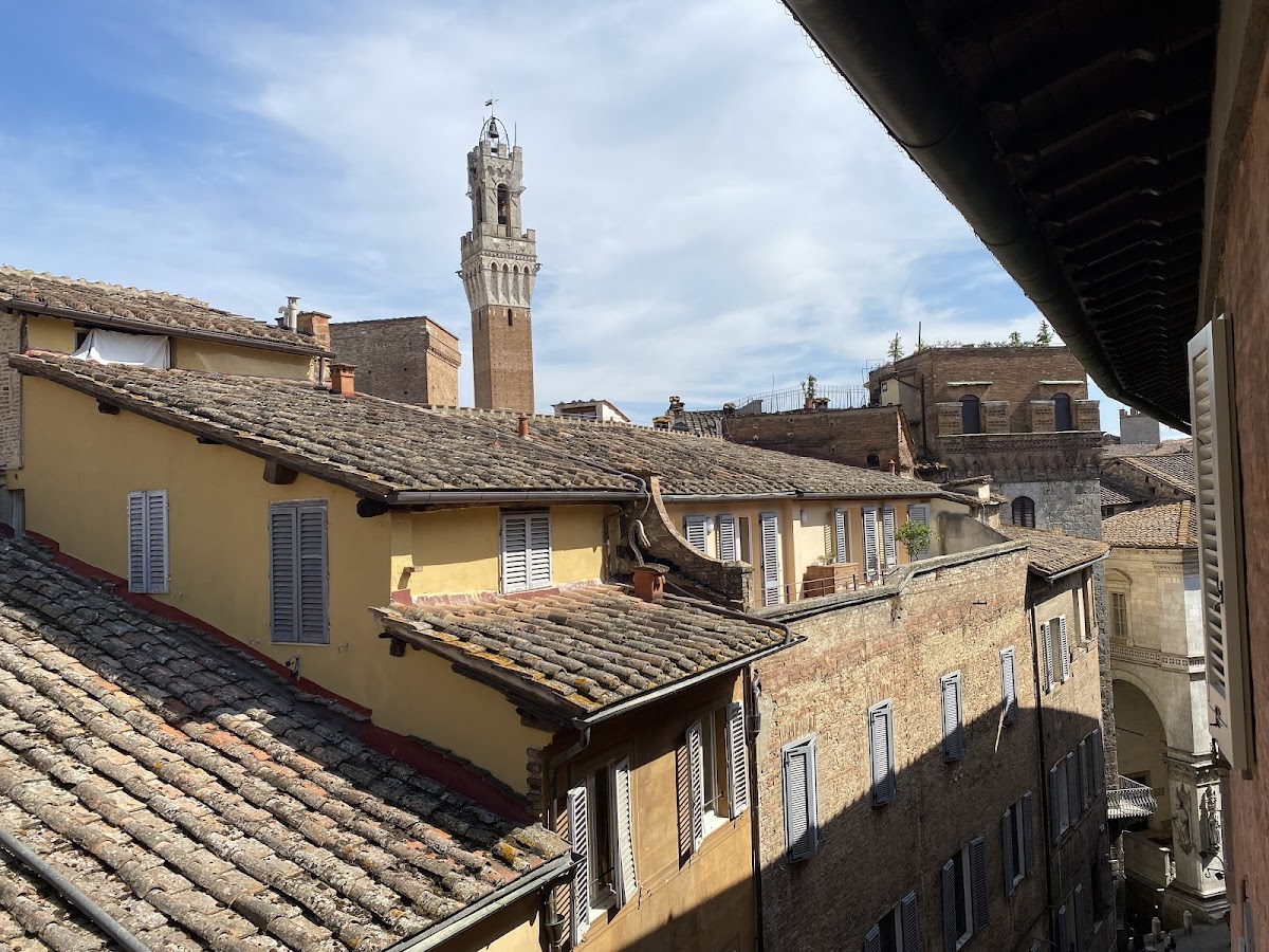 AmiRooms Affittacamere di pregio a Siena centro — Alloggio a Siena, Siena