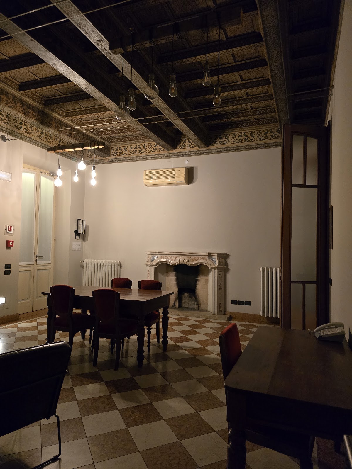 Mantegna Hotels — Alloggio a Mantova, Mantova