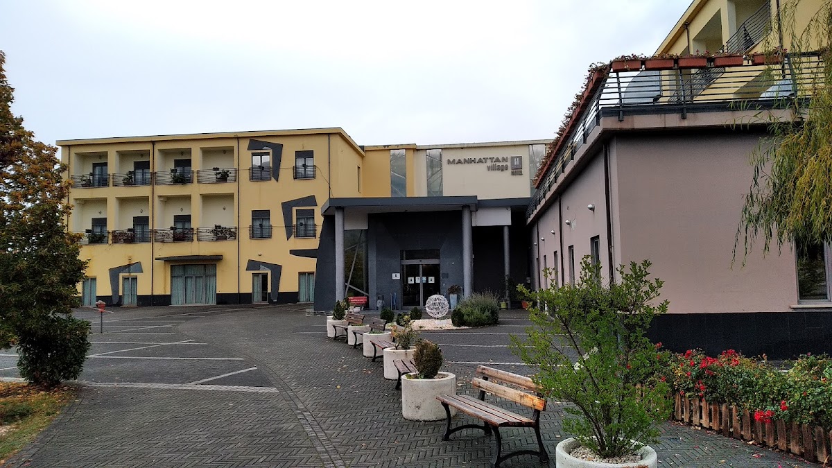Manhattan Village Hotel — Alloggio a Sulmona, L'Aquila