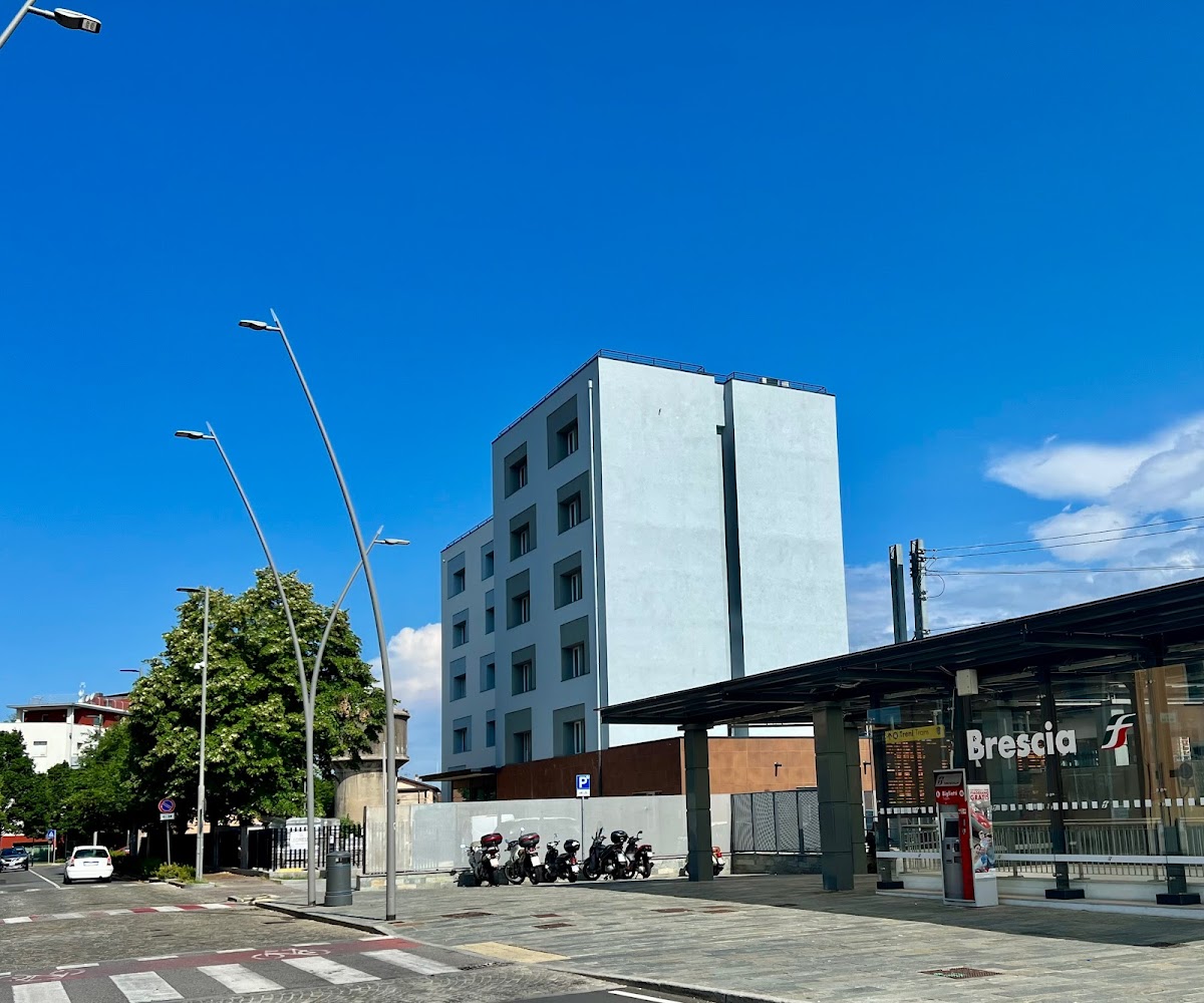 Hotel Leonessa Brescia — Alloggio a Brescia, Brescia