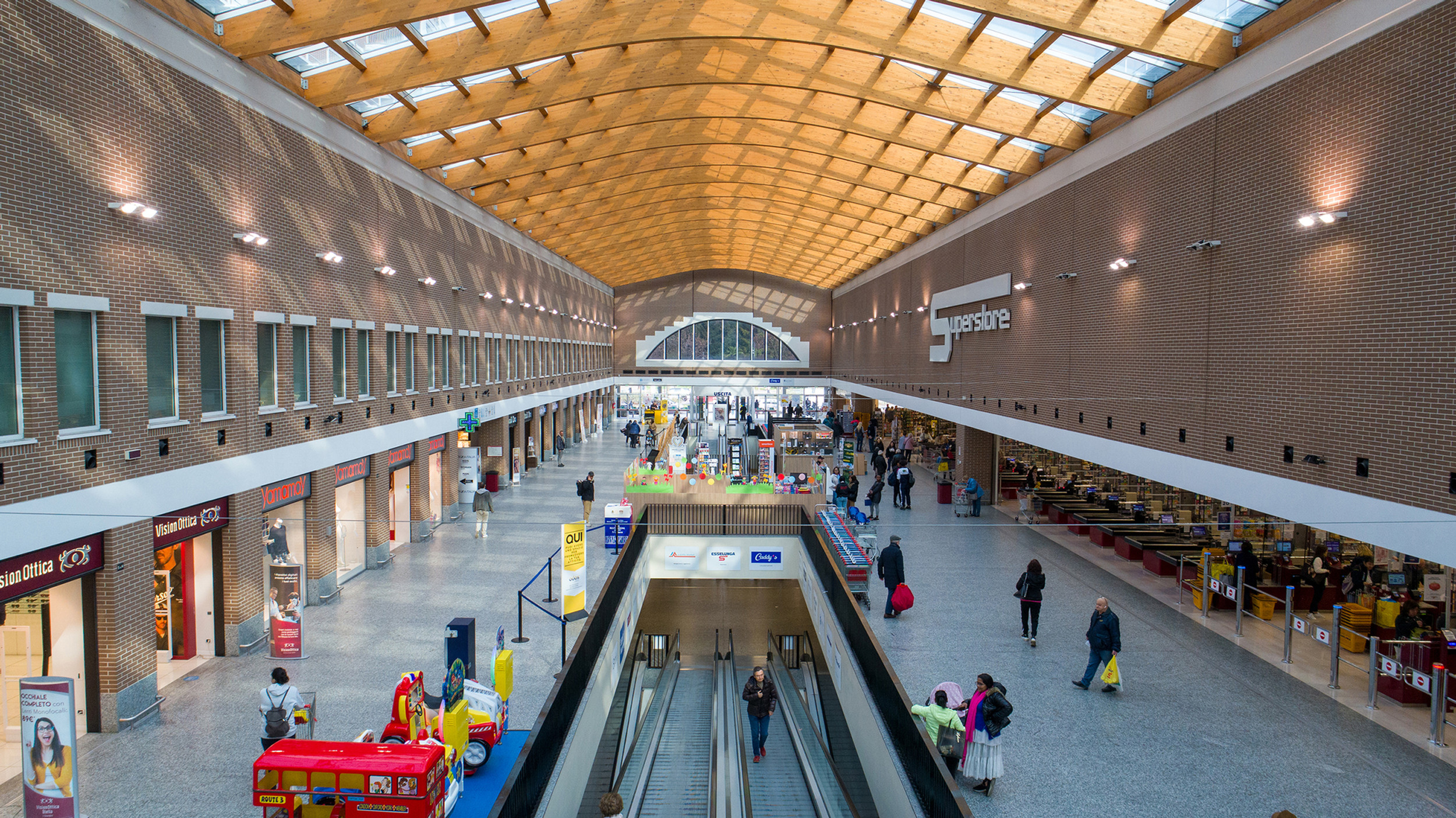 Centro Commerciale I Giardini — Alloggio a Biella, Biella