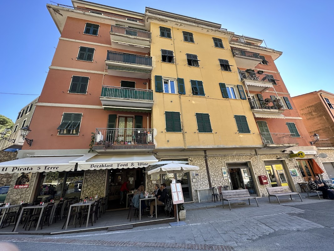 Pippo a Vernazza Rooms — Alloggio a Vernazza, La Spezia