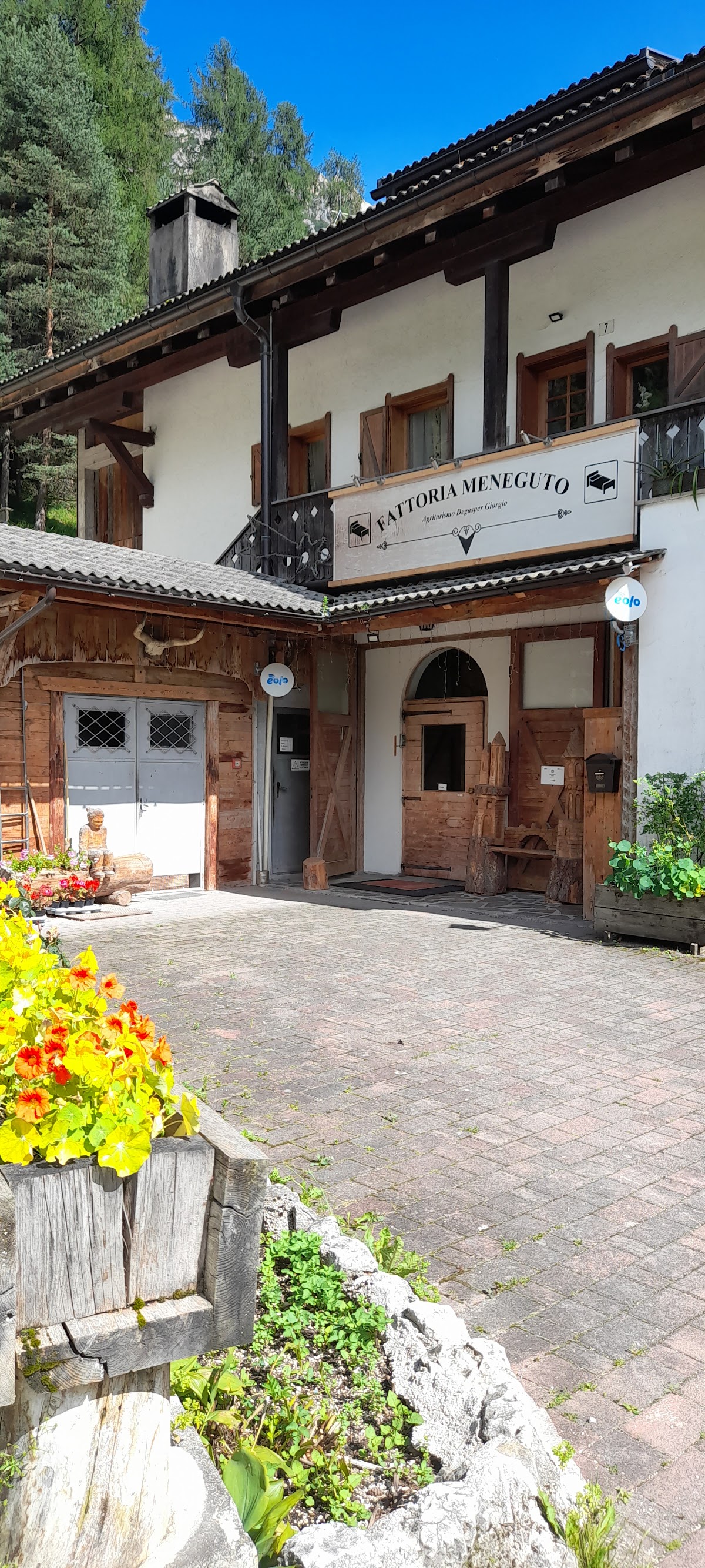 Agriturismo Fattoria Menegutocamere e appartamenti — Alloggio a Cortina d Ampezzo, Belluno