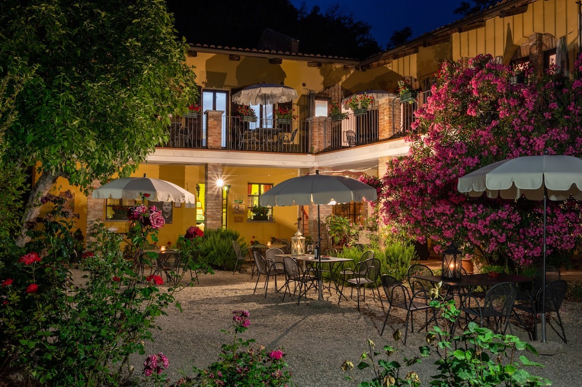 Agriturismo nelle Langhe - Il Gelso - appartamenti nella Valle del Barolo — Alloggio a Cherasco, Cuneo