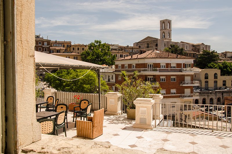 Hotel Iris — Punto di interesse a Perugia, Perugia
